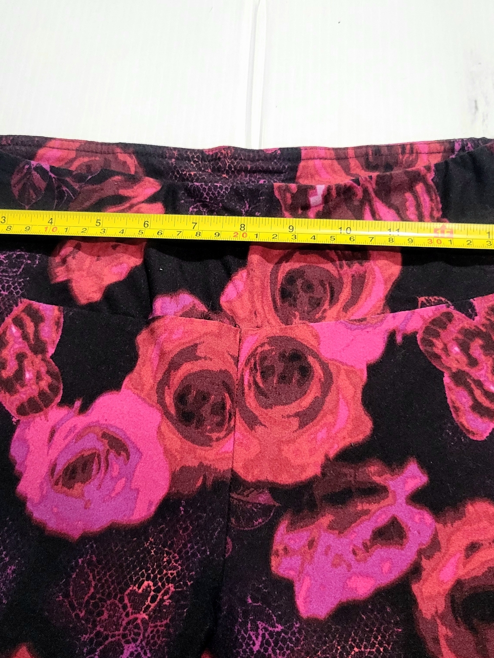 No Boundaries Black Leggings with Pink & Red Floral Print - Picture 6 of 7